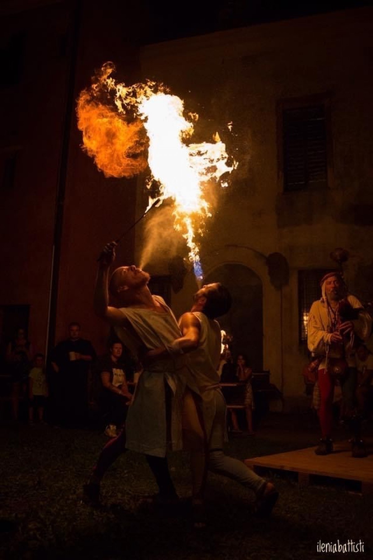 La Marciliana spettacolo sputafuoco