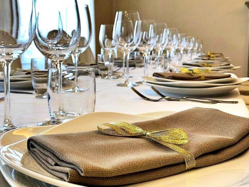 Tavolo La Famiglia Trattoria
